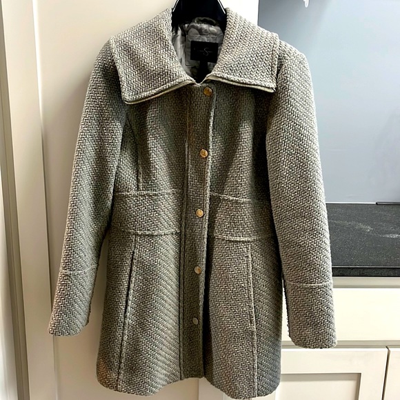Beautiful Gray Jessica Simpson Coat